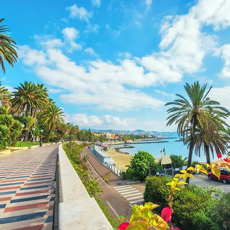 Domus Piazza Brigida Near Beach & Casino - Happy Rentals *