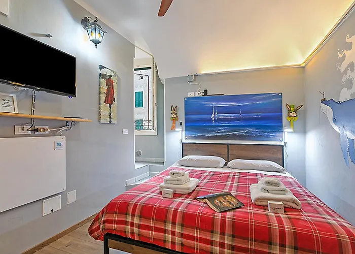 Domus Piazza Brigida - Happy